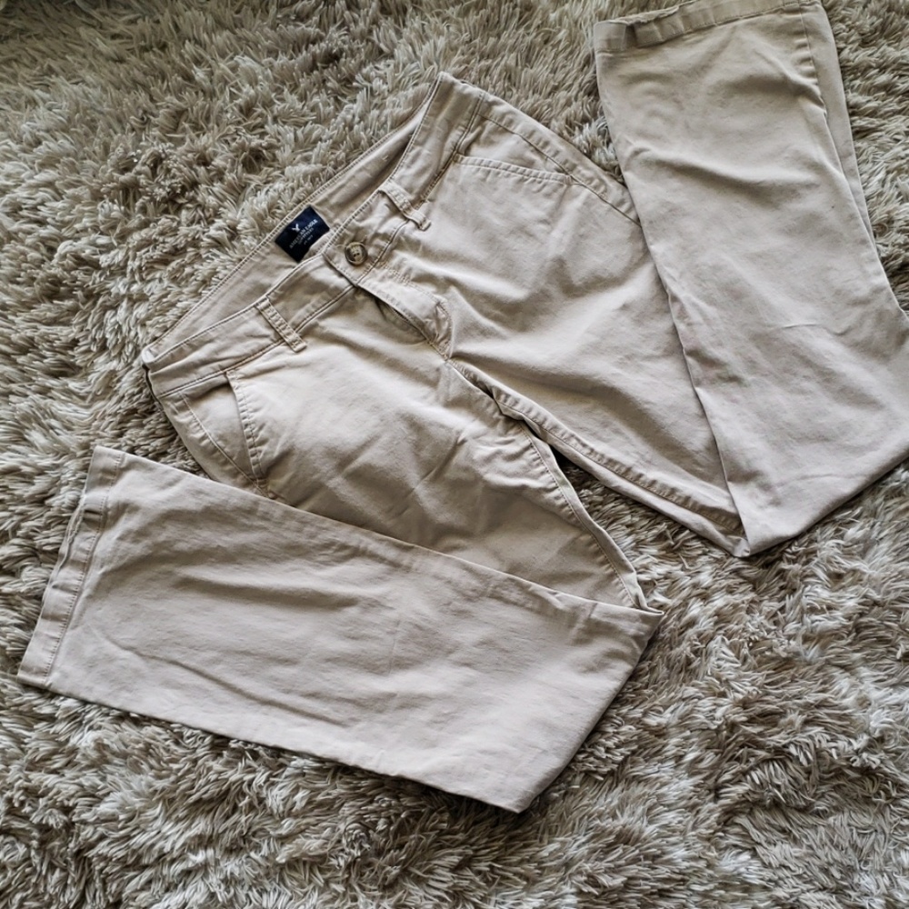 American Eagle khaki Pants